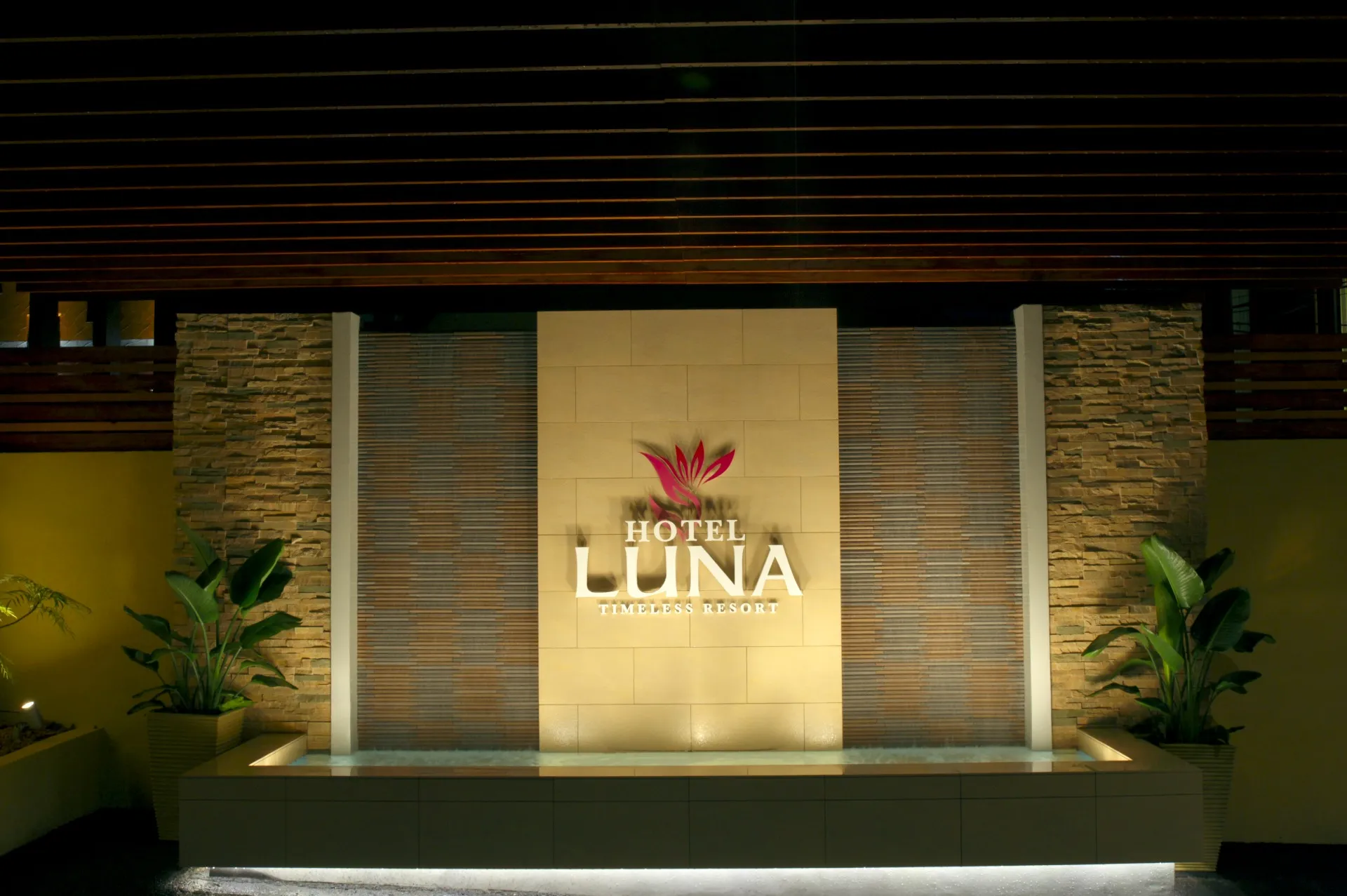 HOTEL SOLA